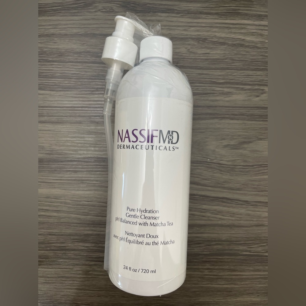 NassifMD Pure Hydration Facial Cleanser